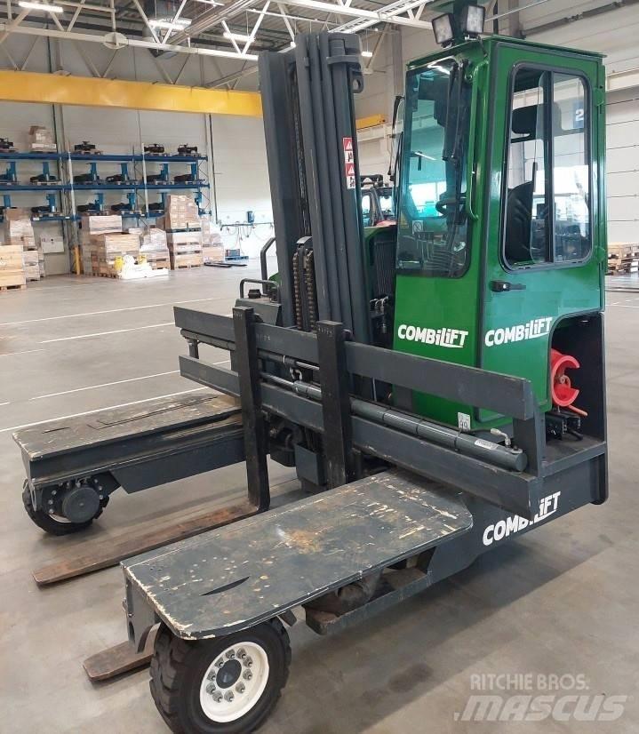 Combilift C 4000 LPG Nelitietrukit