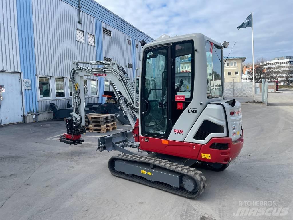 Takeuchi TB 225 Minikaivukoneet < 7t