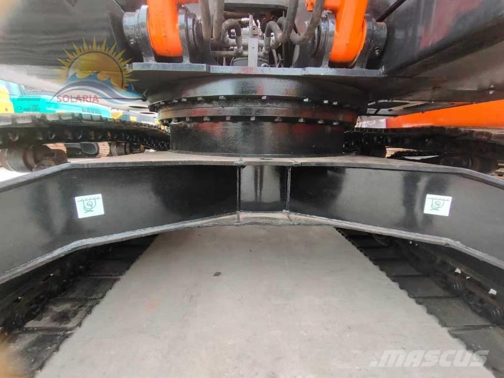 Hitachi ZX 200 Telakaivukoneet