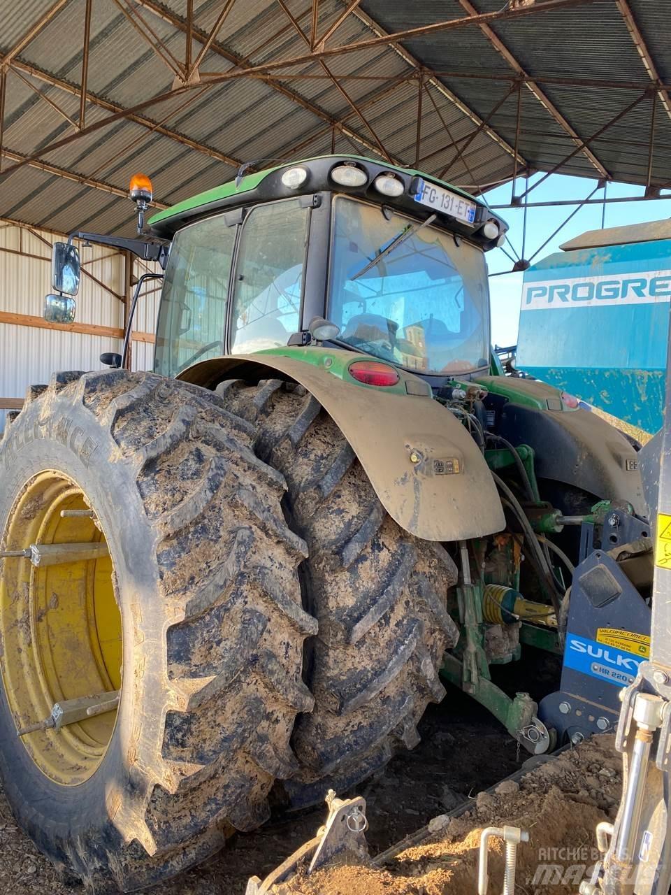 John Deere 6155R Traktorit