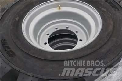 JLG Tyres Renkaat ja vanteet