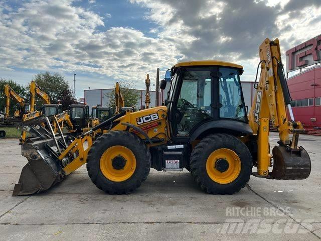 JCB 4 CX Kaivurikuormaajat