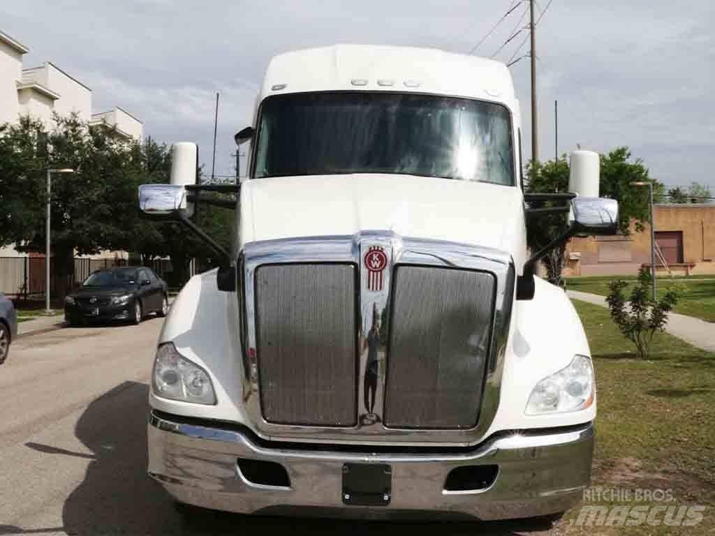 Kenworth T 680 Vetopöytäautot