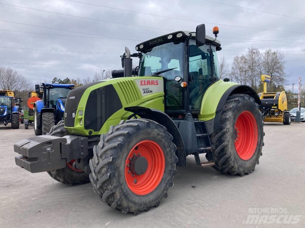 CLAAS Axion 840 Traktorit