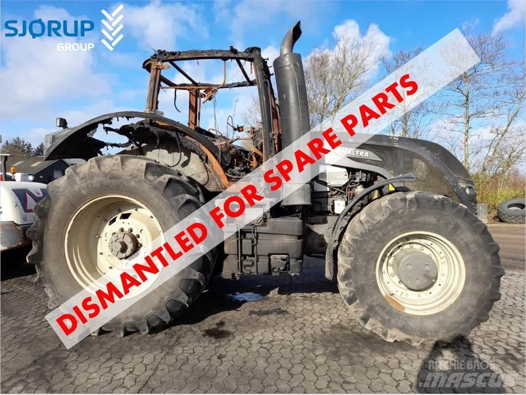 Valtra S374 Traktorit