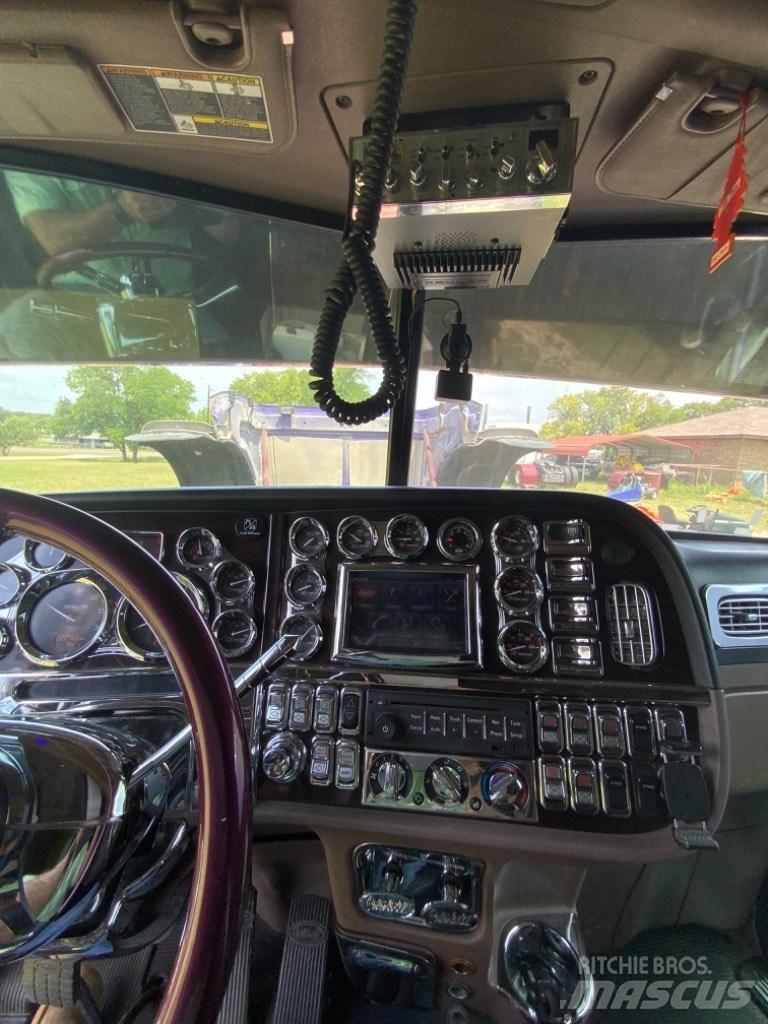 Peterbilt 389 Vetopöytäautot