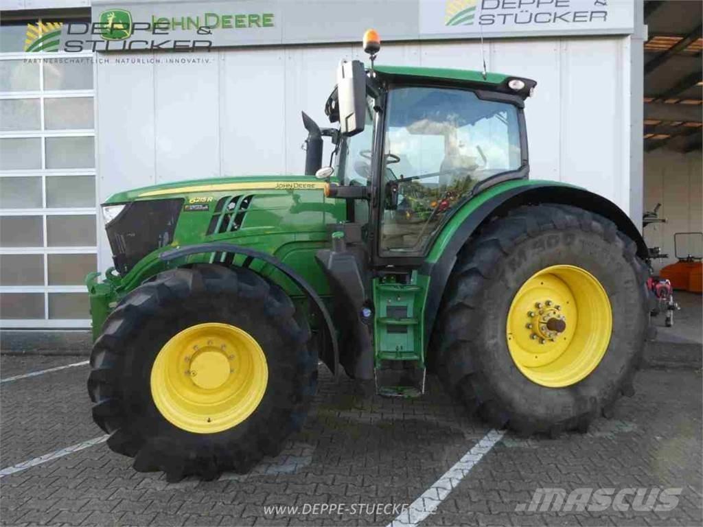 John Deere 6215R Traktorit
