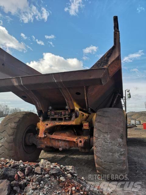 CAT 735 Dumpperit