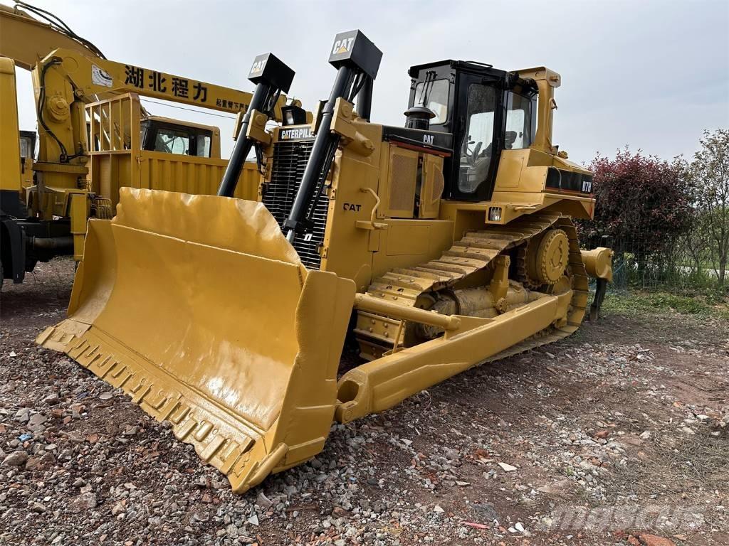 CAT D 7 H Telaketjupuskutraktorit