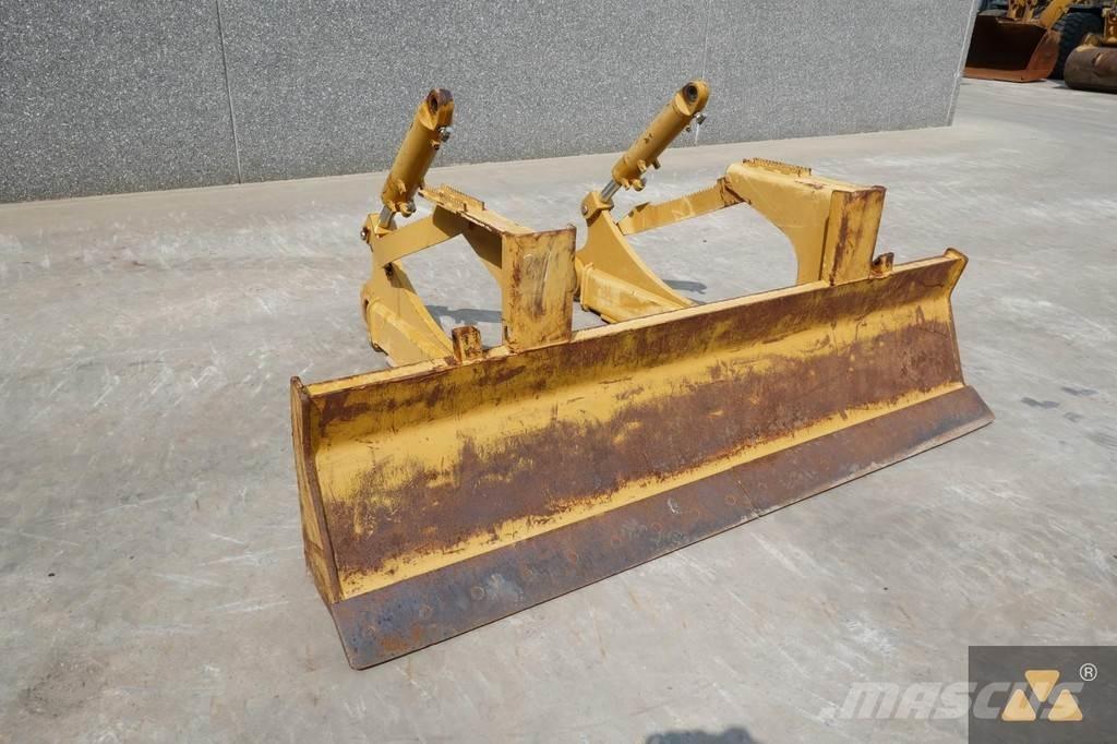 CAT Skidder blade Puskulevyt