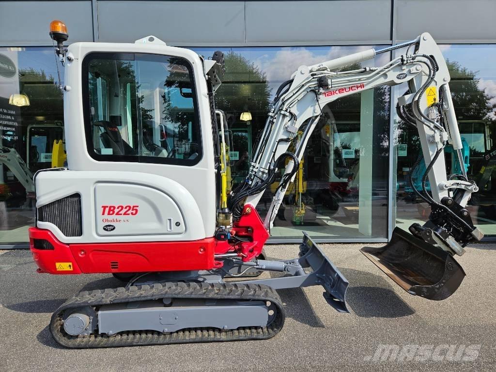 Takeuchi TB 225 Minikaivukoneet < 7t
