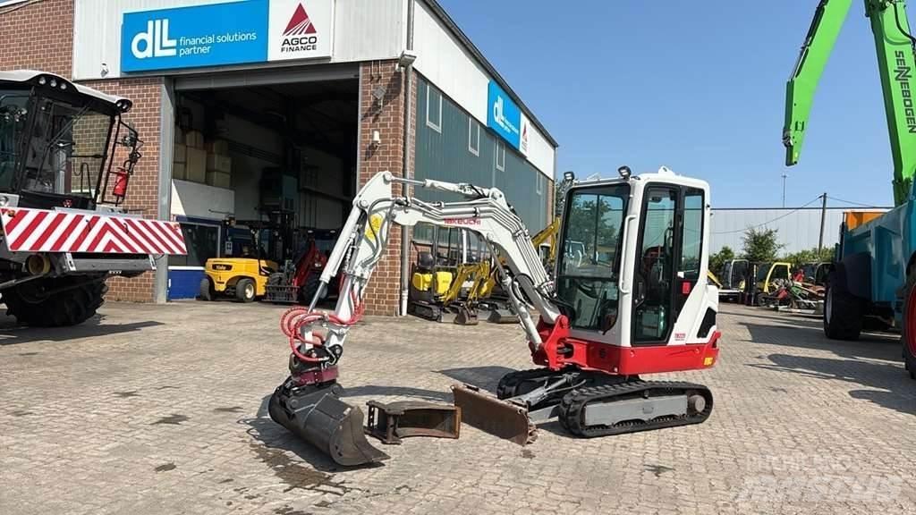 Takeuchi TB225 Minikaivukoneet < 7t