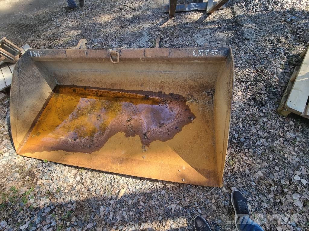 CAT 908M -2015 Pyöräkuormaajat