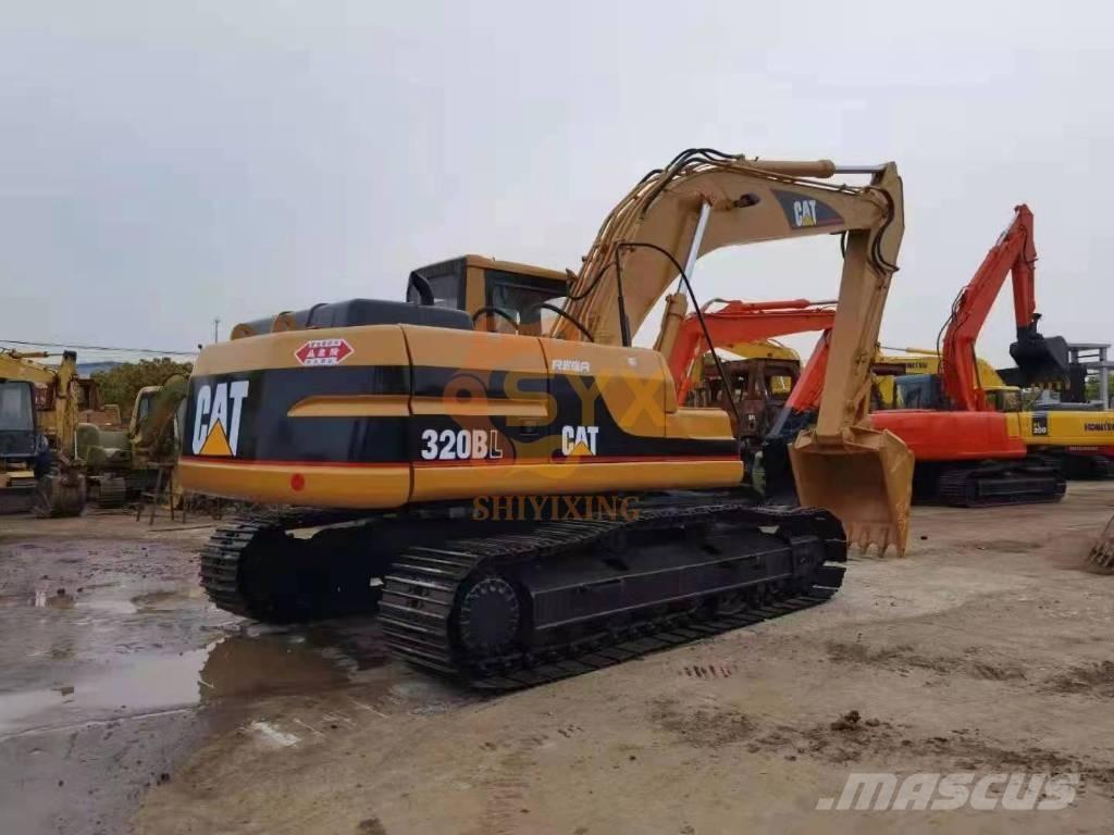 CAT 320 B Telakaivukoneet