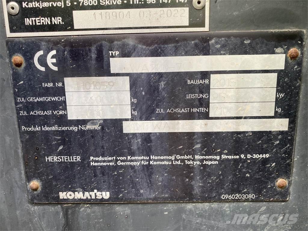 Komatsu WA200-7 Pyöräkuormaajat