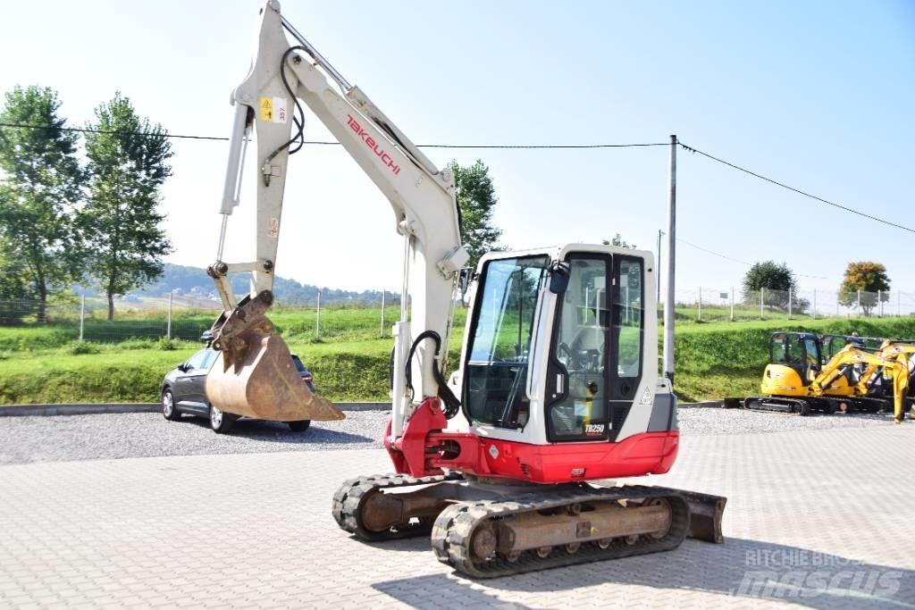 Takeuchi TB250 , A/C Minikaivukoneet < 7t