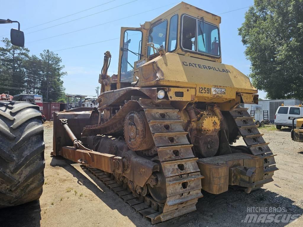 CAT D8N Telaketjupuskutraktorit