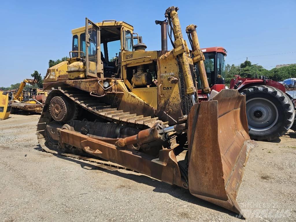 CAT D8N Telaketjupuskutraktorit