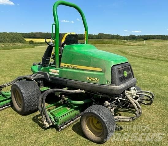John Deere 8900A Päältäajettavat ruohonleikkurit