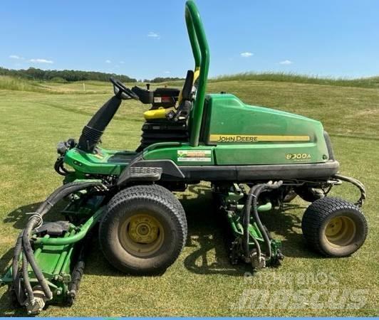 John Deere 8900A Päältäajettavat ruohonleikkurit