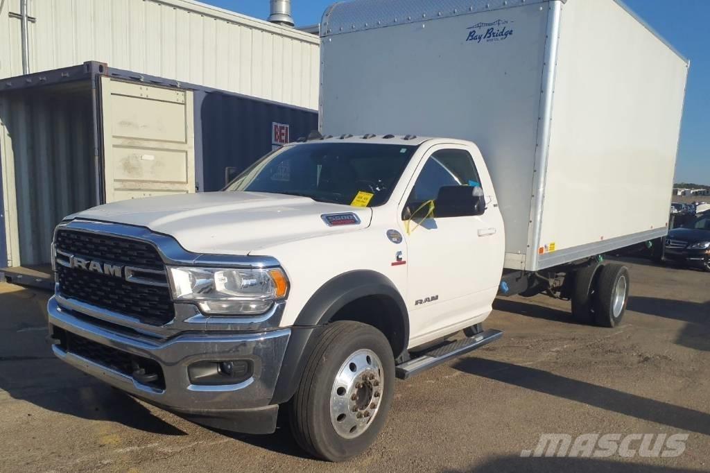RAM 5500 SLT Umpikorikuorma-autot