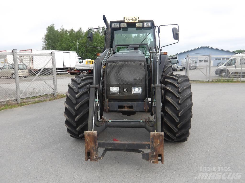 Valtra 8050 Traktorit