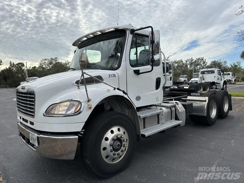 Freightliner M2 Juomien jakeluautot