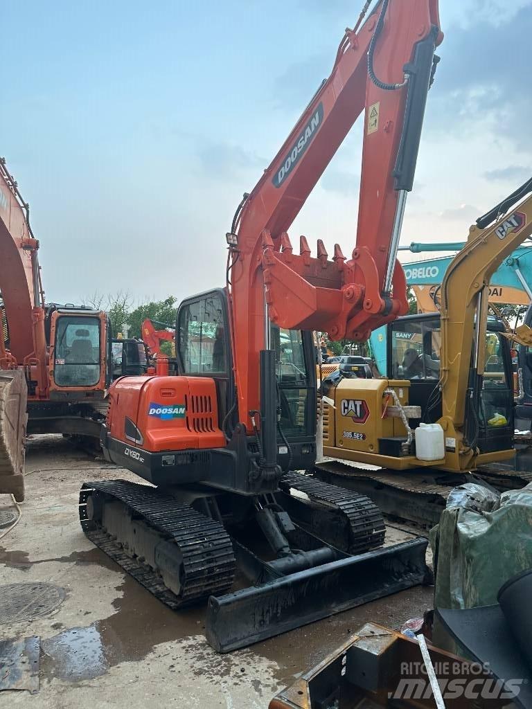 Doosan DX 60 Midikaivukoneet 7t - 12t