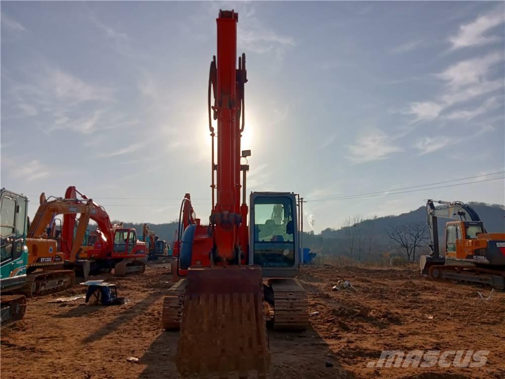 Hitachi ZX135US Telakaivukoneet