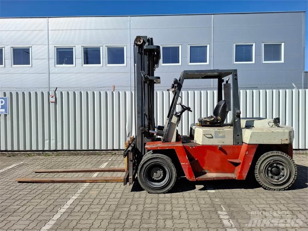 Nissan DF05A60U Dieseltrukit