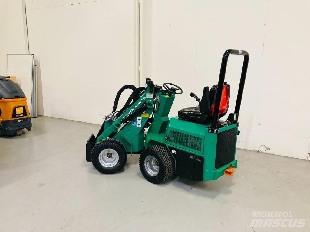 Stama D330 Pienkuormaajat