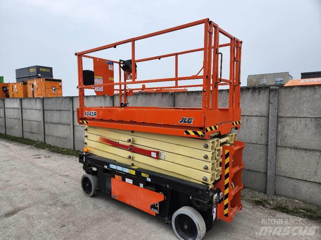 JLG 4045 Saksilavat