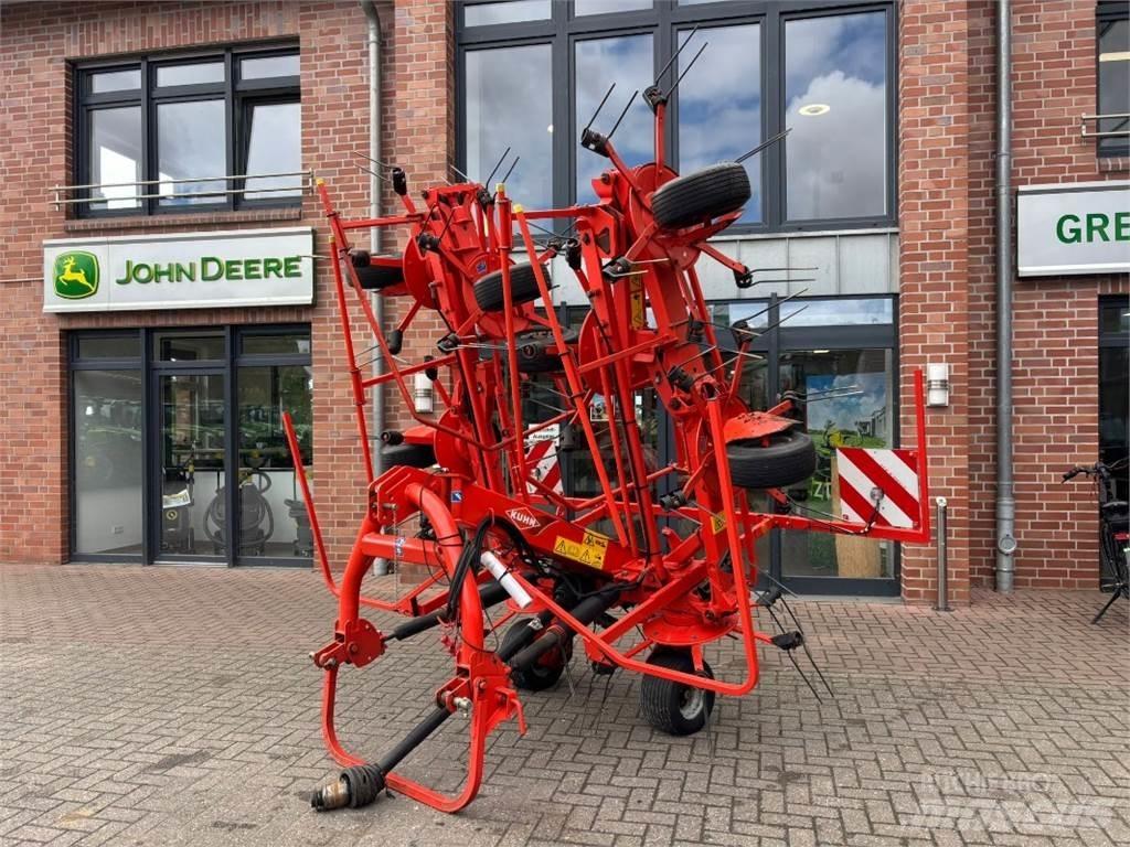 Kuhn GF 8702 Pöyhimet ja haravat