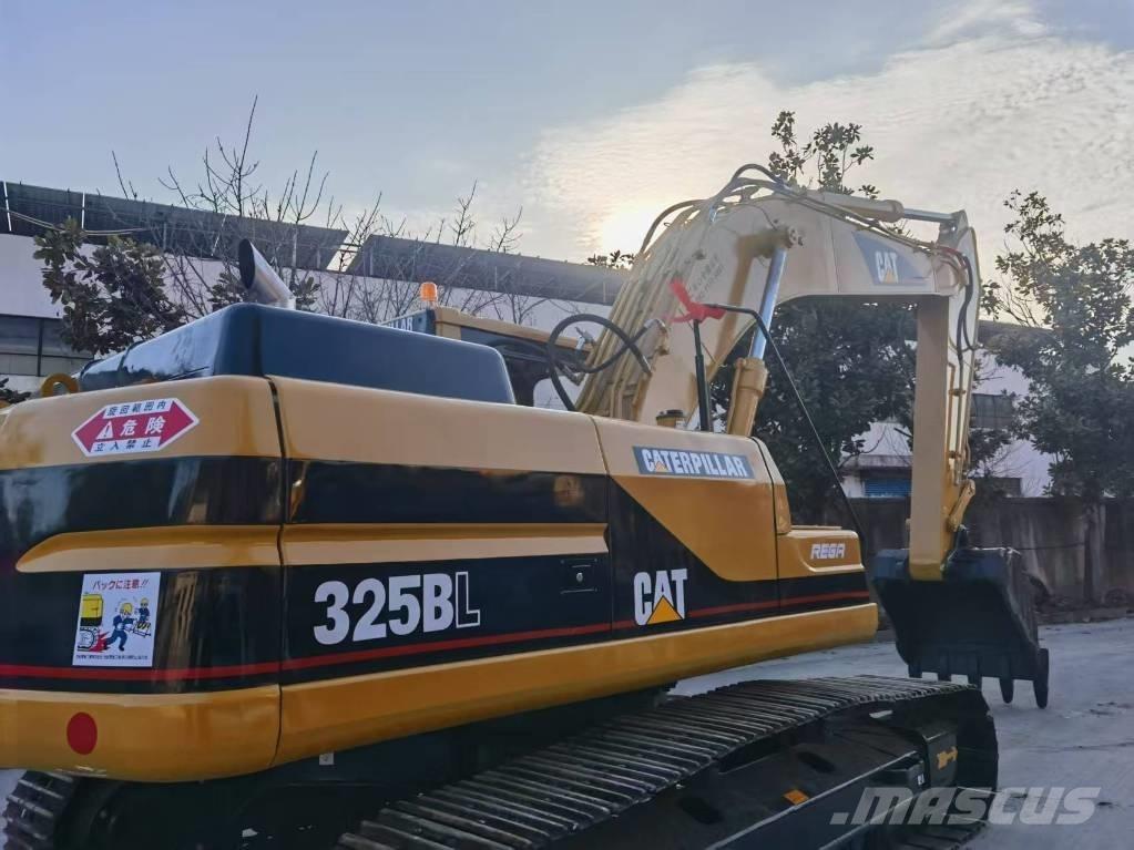 CAT 325 B L Telakaivukoneet