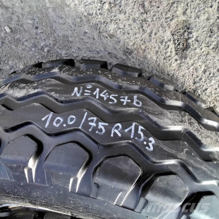 Advance 10.0/75R15.3 Renkaat ja vanteet