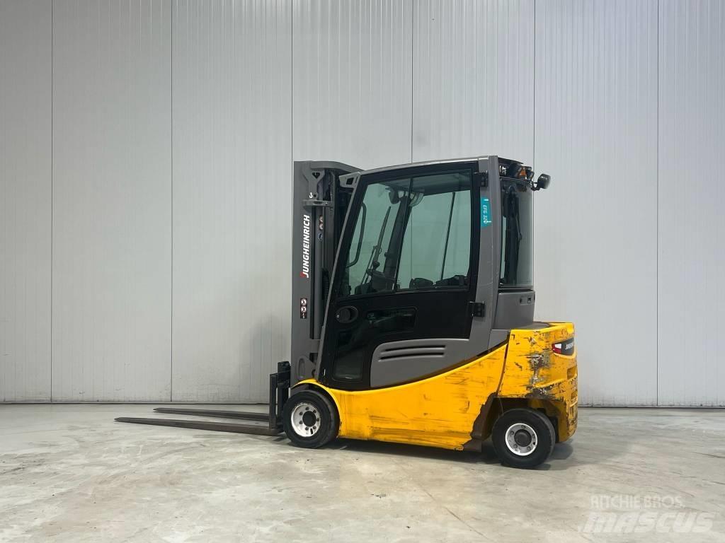 Jungheinrich EFG320 Sähkötrukit