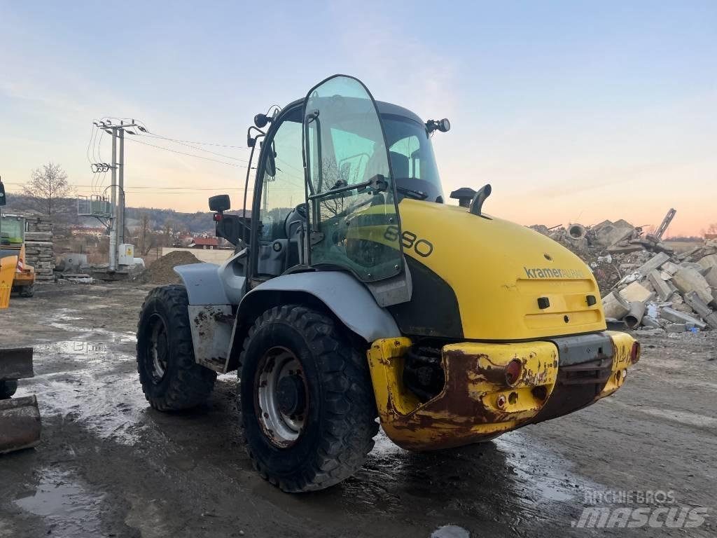 Kramer-allrad 880 Pyöräkuormaajat