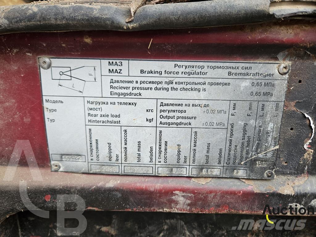 MAZ 555132 Sora- ja kippiautot