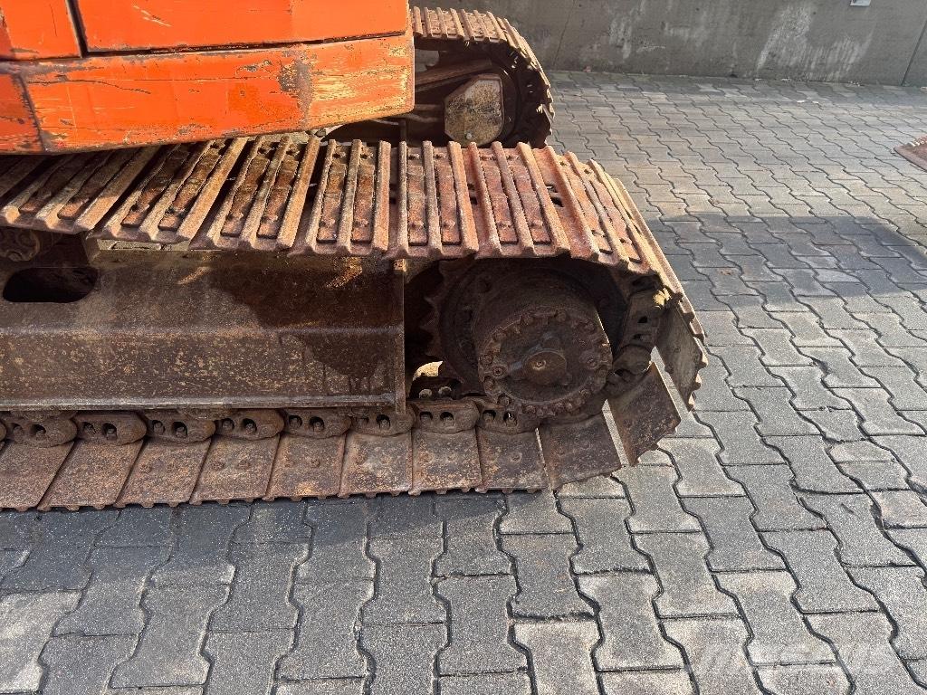 Hitachi EX 60 Minikaivukoneet < 7t