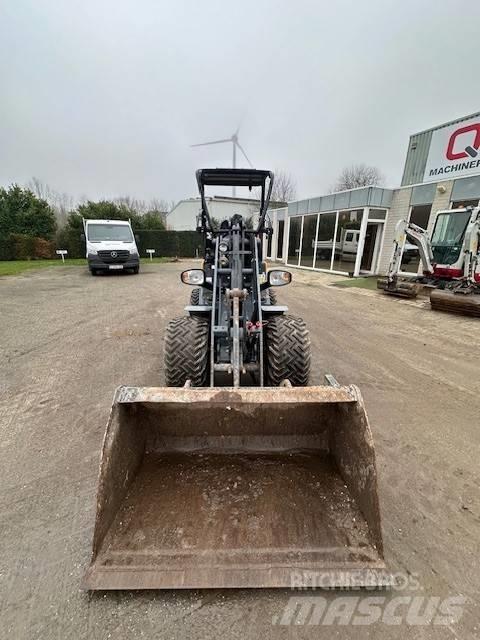 GiANT G2200 HD Pyöräkuormaajat