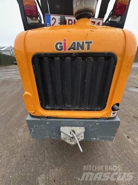 GiANT G2200 HD Pyöräkuormaajat