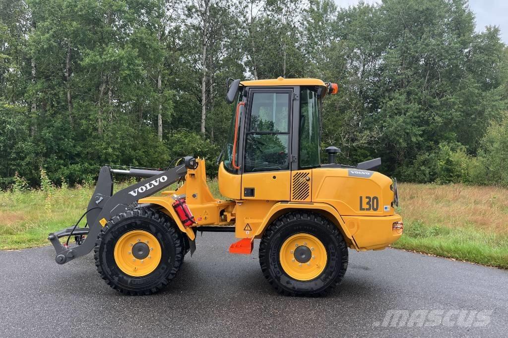 Volvo L 30 Pyöräkuormaajat