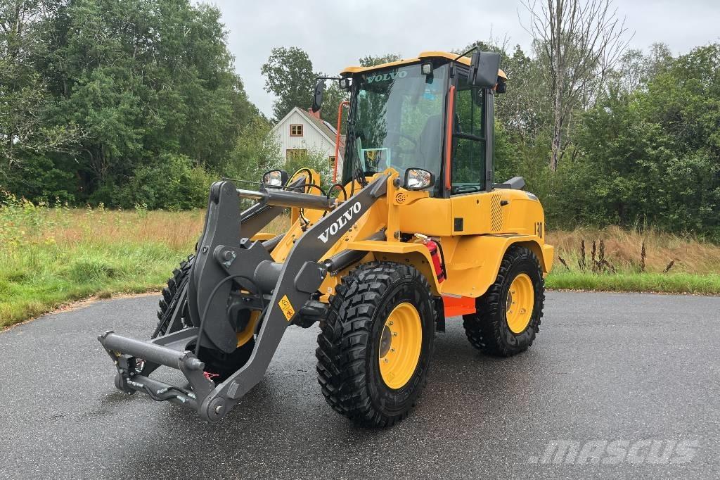 Volvo L 30 Pyöräkuormaajat