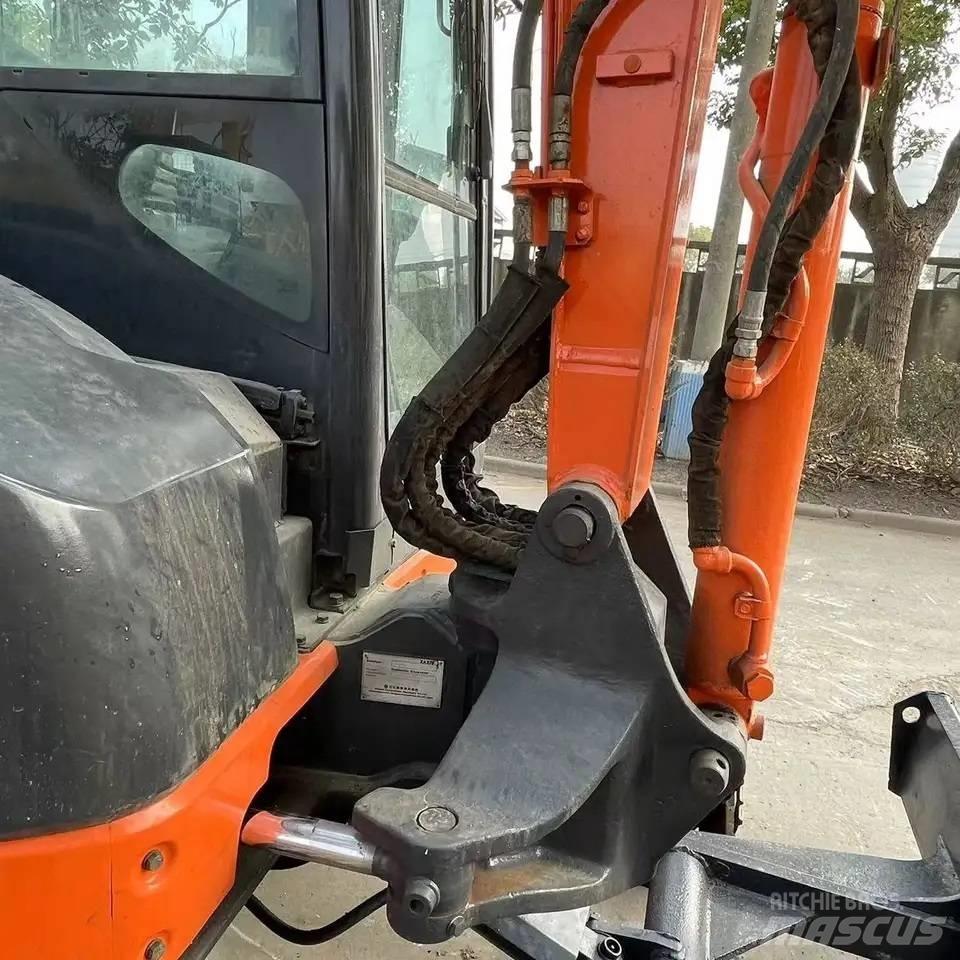 Hitachi ZX50 Minikaivukoneet < 7t