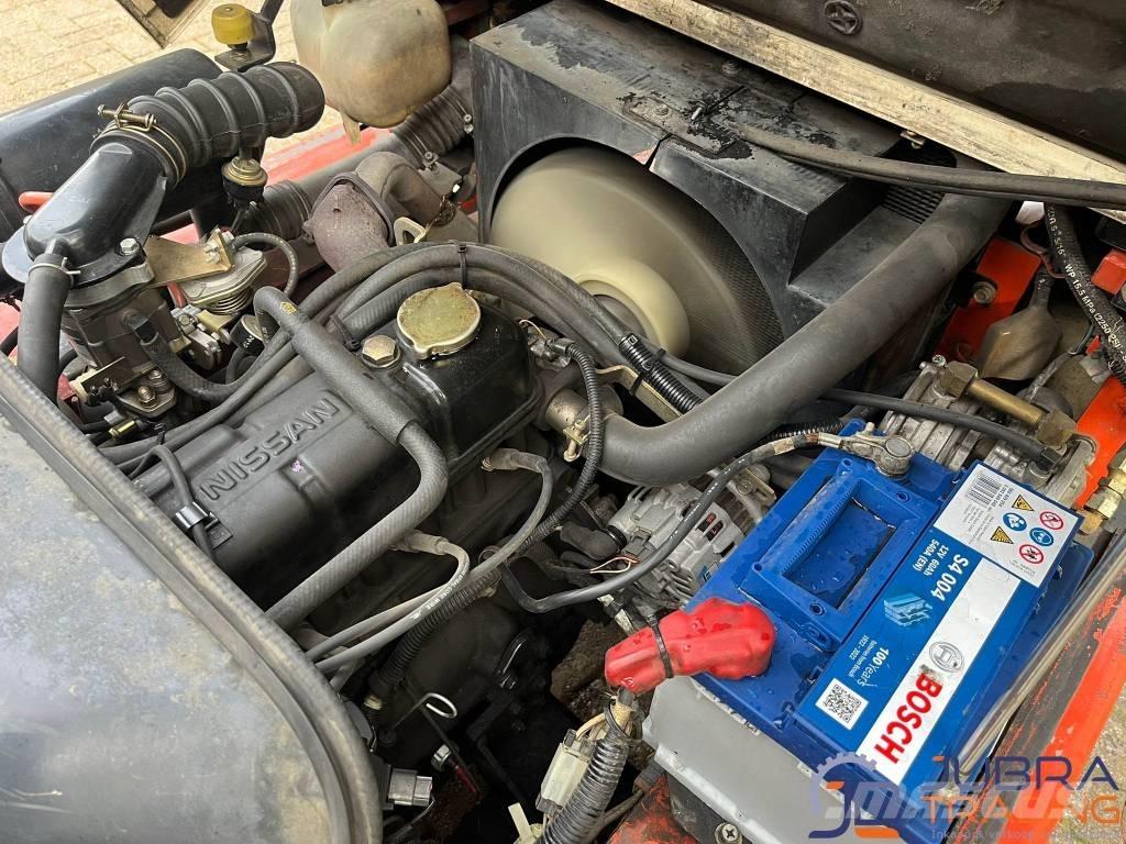 Nissan APJ02A25PU Nestekaasutrukit