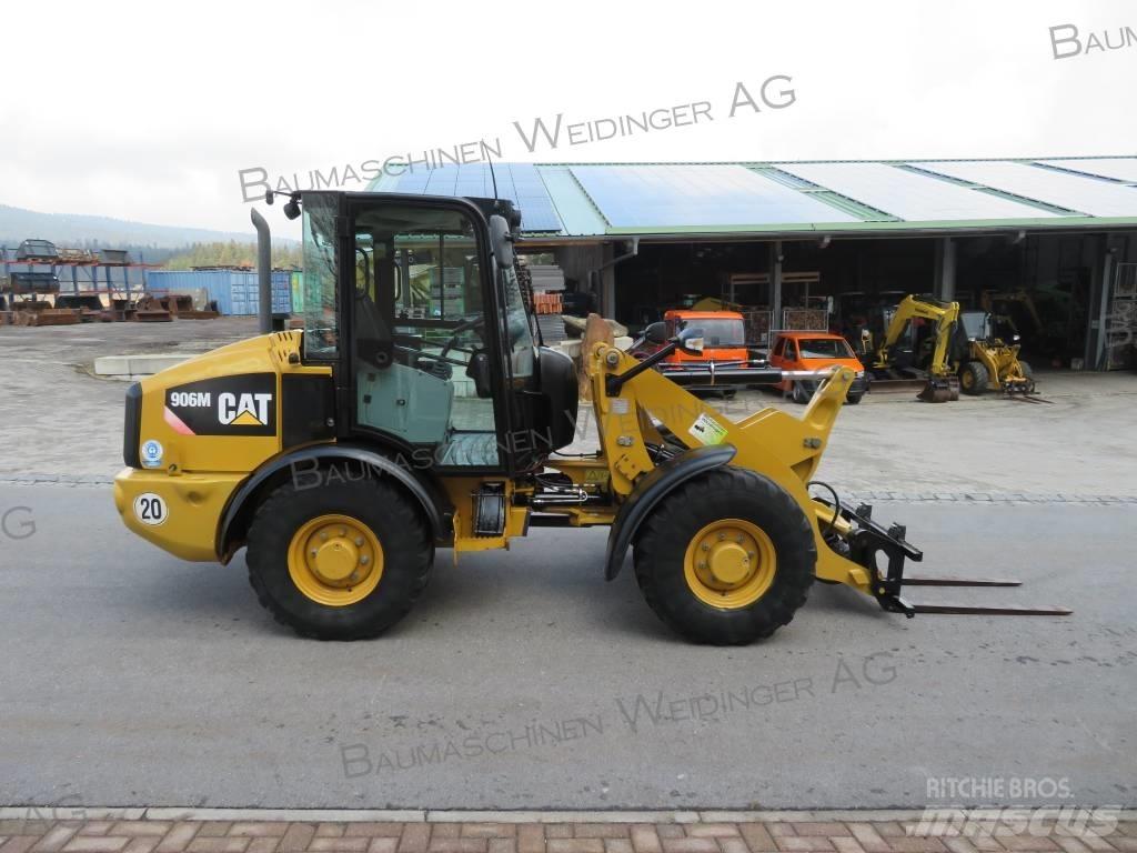 CAT 906M Pyöräkuormaajat