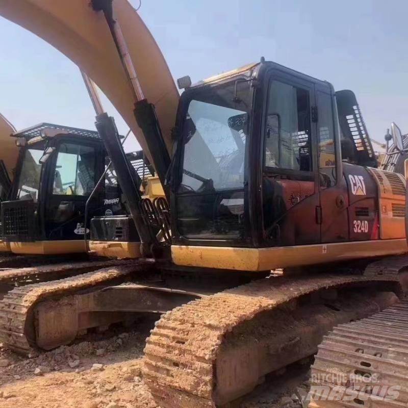 CAT 324 Telakaivukoneet