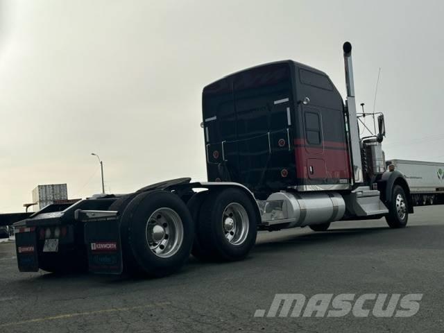 Kenworth W 900 B Vetopöytäautot