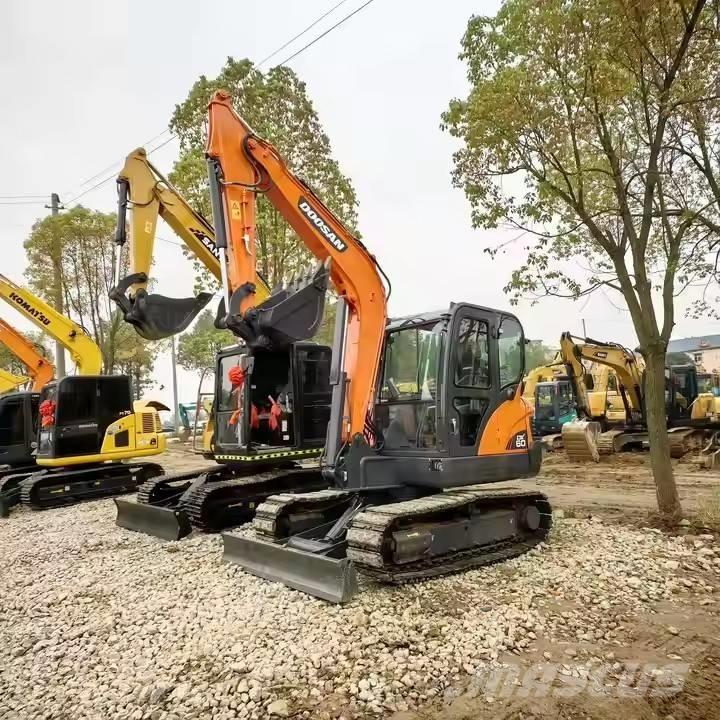 Doosan DX 60 Telakaivukoneet