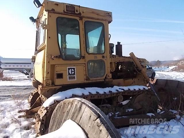 CAT D 5 B Telaketjupuskutraktorit